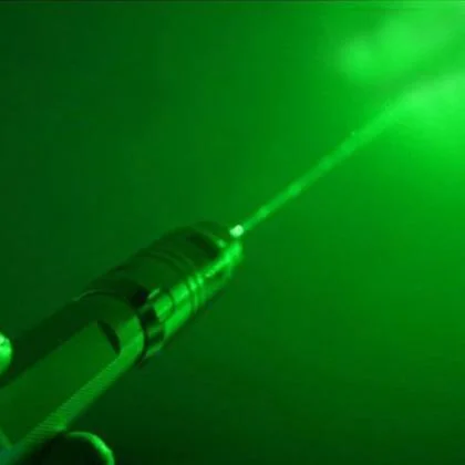 Powerful 520 nm 250 mW Green Laser Pointer That Burns