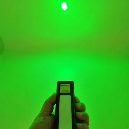 USB 520nm 100mW Green Laser Pointer with LED Flashlight