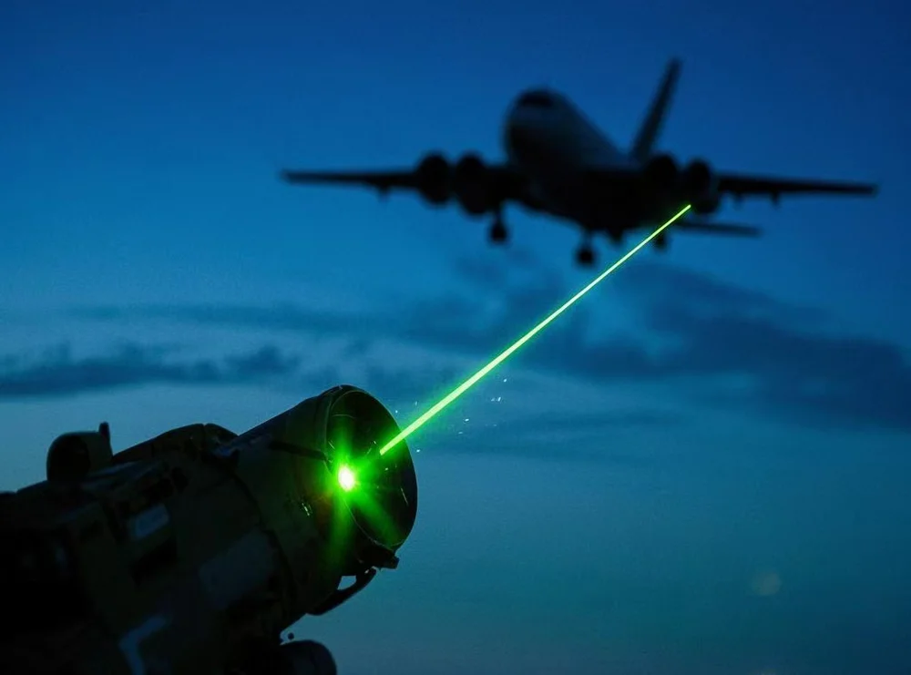 Laser pointed at the aeroplane