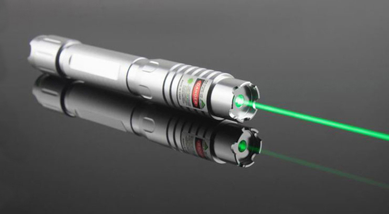 2000mW green laser pointer
